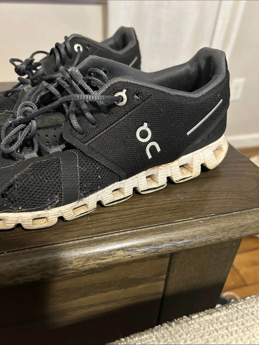 On Cloud Women's Athletic Running Shoes - Black